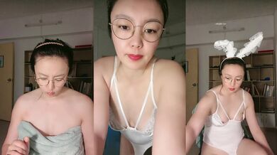 【御姐5】巨臀御姐还是个老师 高跟丝袜~道具爽到翻白眼，哪个男人扛得住这骚逼 (1)